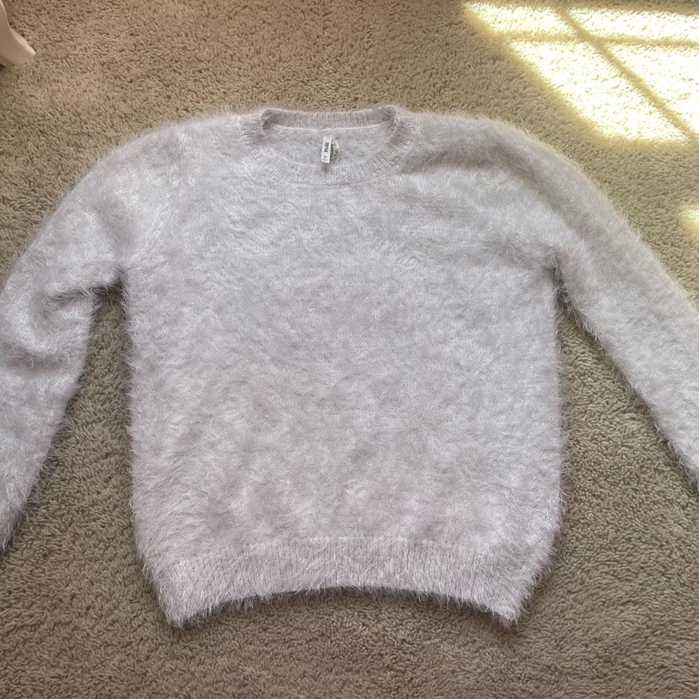 “Mudd” Fuzzy White Sweater